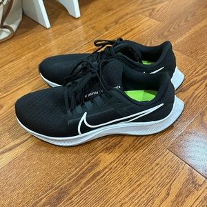 Nike Pegasus 38 running sneakers. In perfect condition they we’re barely worn.